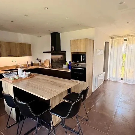 Maison Familiale Mont Saint-michel * Saint-James